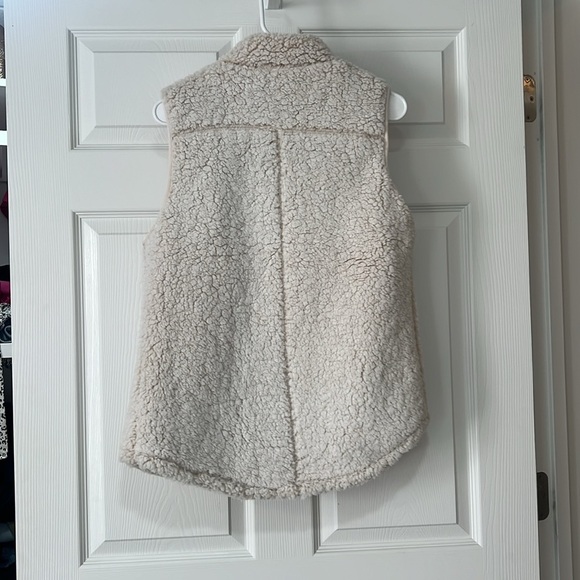 Love tree vest - Picture 2 of 3